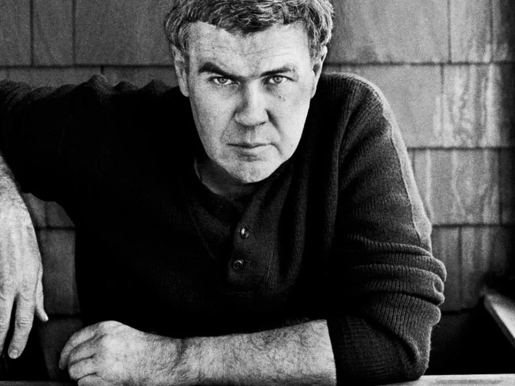 raymond-carver-20220412-1340710
