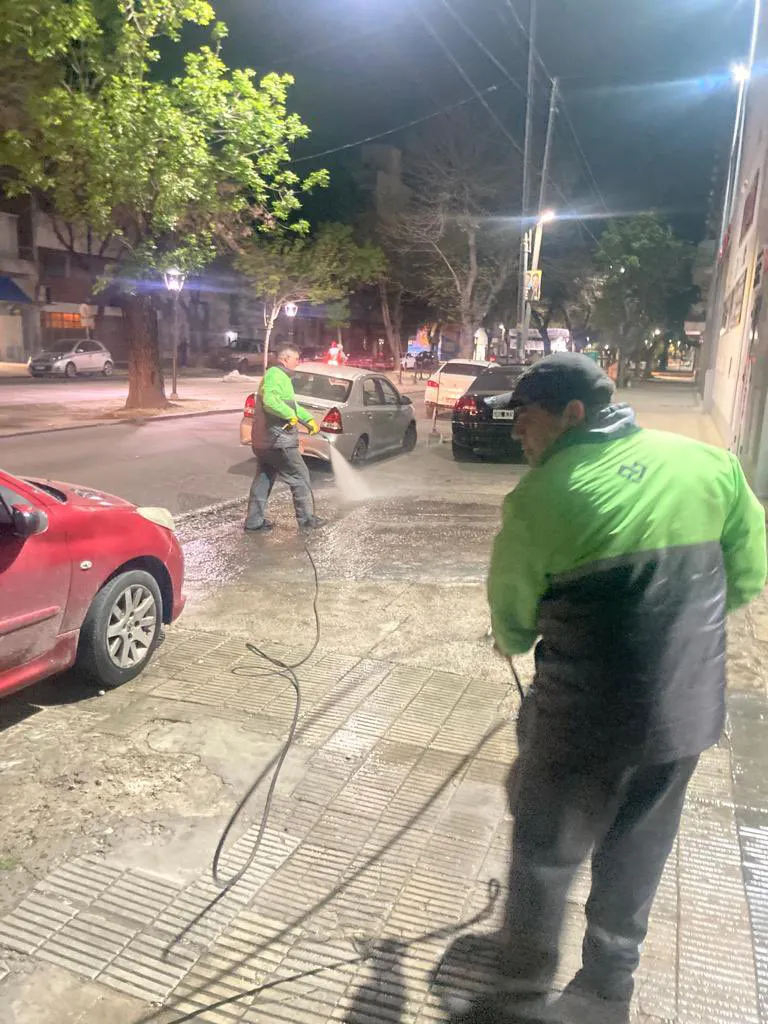 ef96c351-2f93-41f8-908d-8c98cccdb4ec