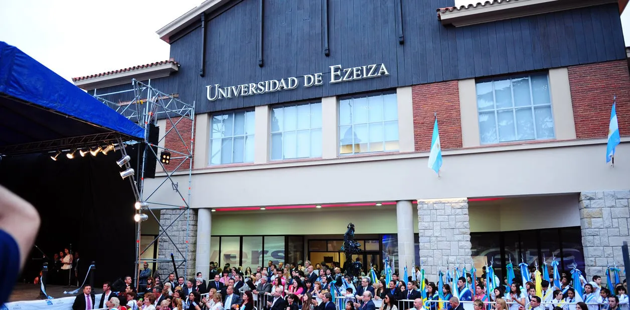 AZWeXCd7__1256x620__2