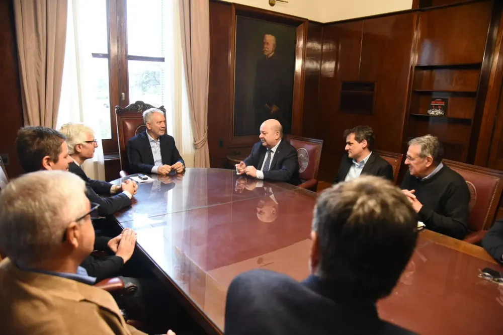 e0a01333-5074-4151-b04b-e0567eb29a74