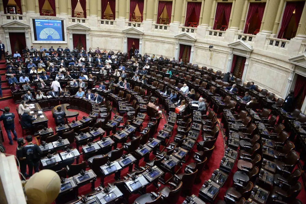 Diputados que marcharon por las universidades, no dieron quórum para incrementar el presupuesto