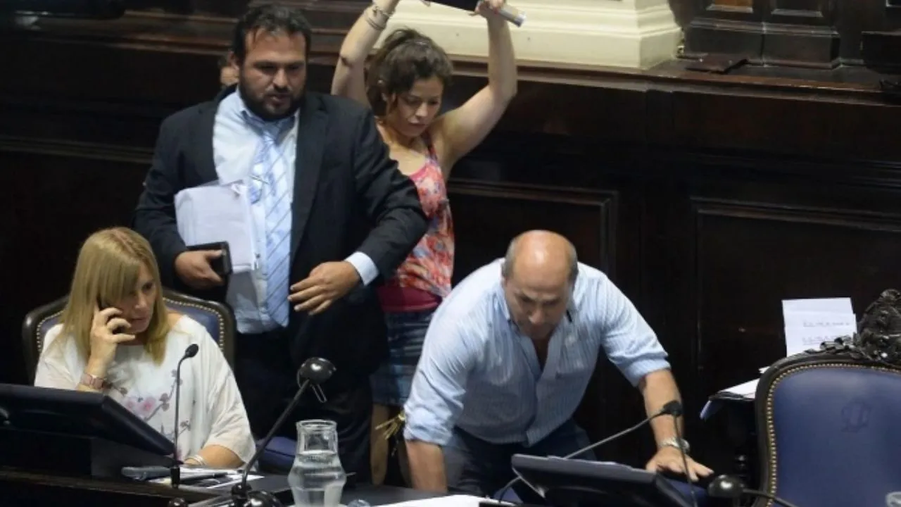 f1280x720-42008_173683_5050