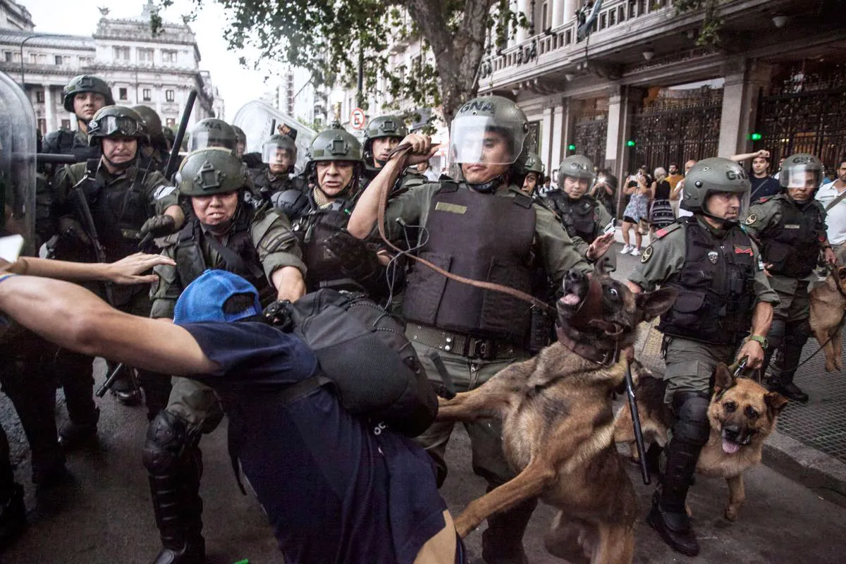 represion-rgb_Pepe-Mateos