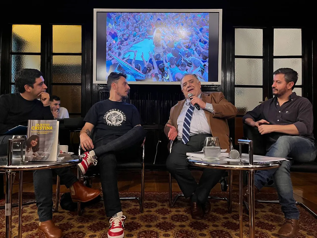 09-06-2023_presentaron_el_libro_objetivo_cristina