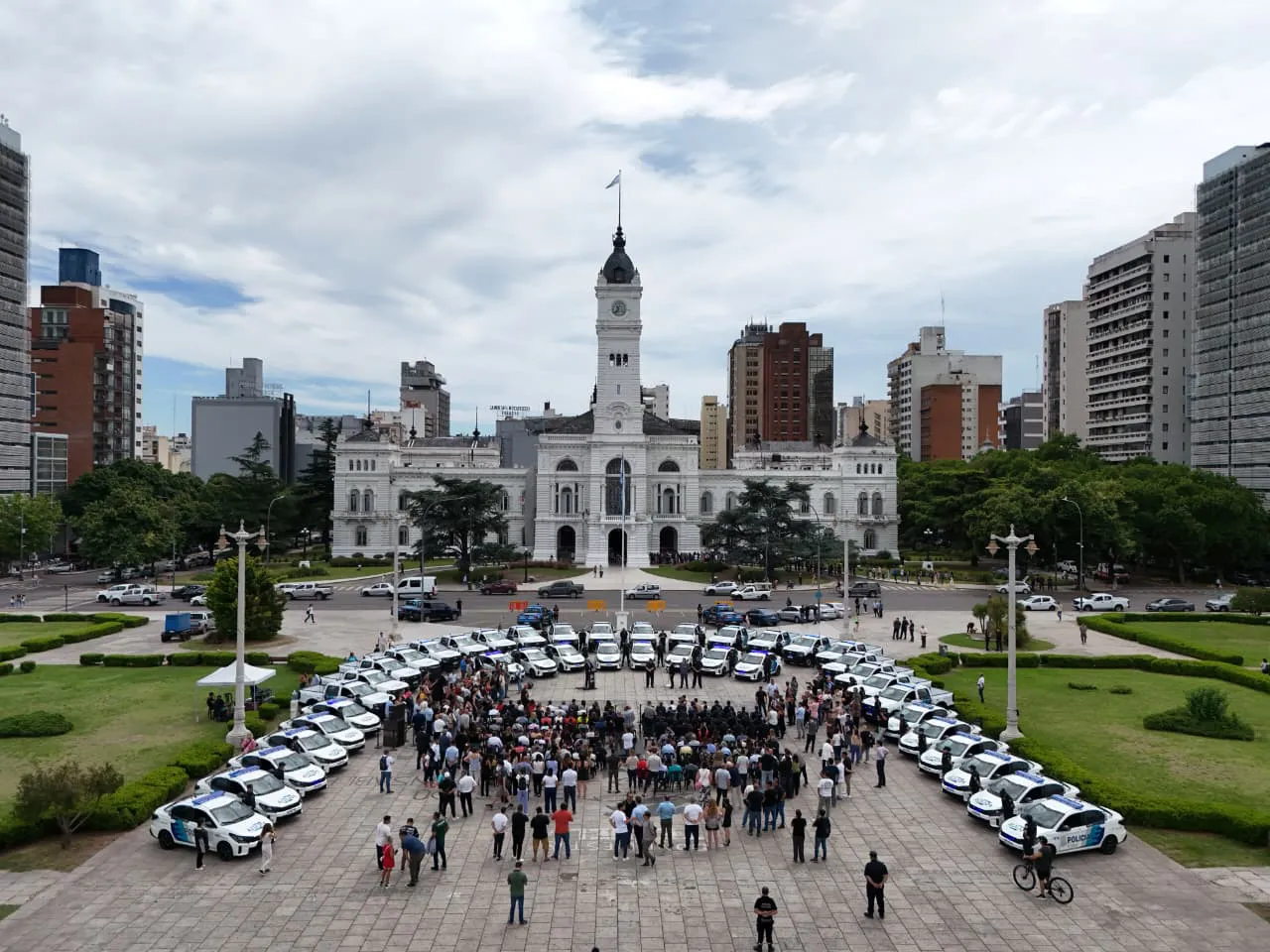 e7a6bfab-c632-4238-98c1-f53a7dc3302a