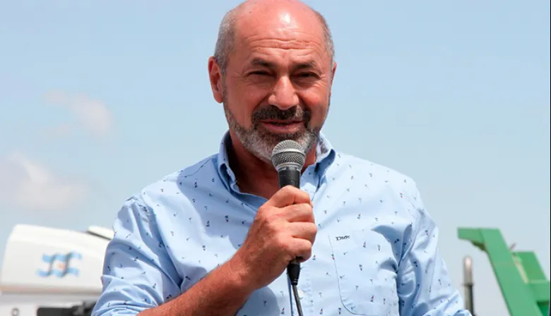 414d08cb-dd0b-418e-b890-03b096d104f3