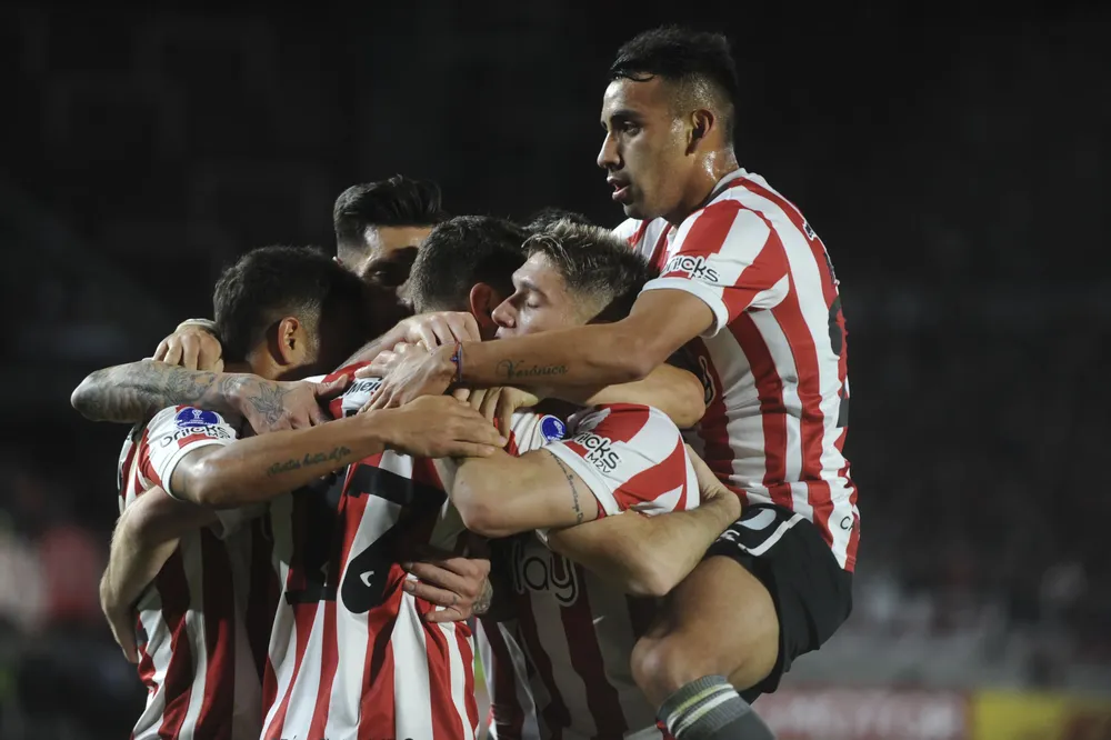 29-06-2023_los_jugadores_de_estudiantes_festejan